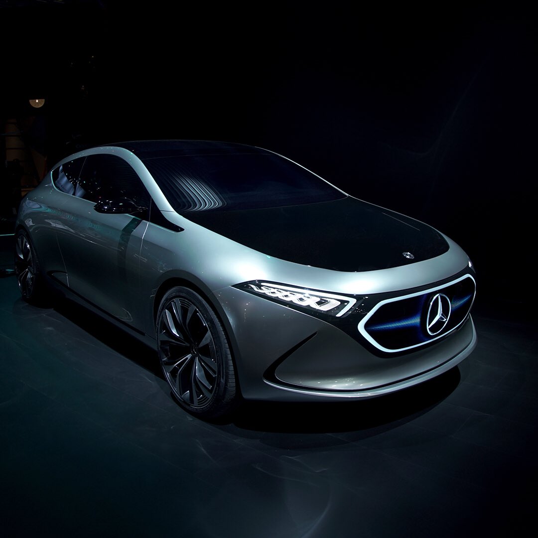 ?Within our Concept EQA? we eliminated creases and lines and reached the next level of purity.? – Gorden Wagener, Chief Design Officer, Daimler AG. #CES2018 https://t.co/FprxYSVUG2