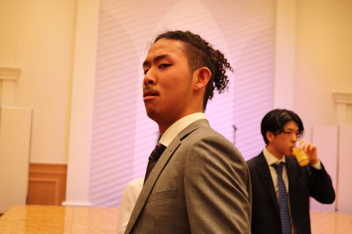 Kazuki_2sdm's tweet photo. 遅ればせながら、新年明けておめでとうございます。
今年もどうぞよろしくお願い申し上げます。

成人式、同窓会と濃い1日でした。
新成人頑張ってまいります🕺🏾

P.S. 写真撮ってくれた人送って〜〜！！
もう送ってくれてる人、謝謝🙏🏾 https://t.co/LDxZMNf1xF
