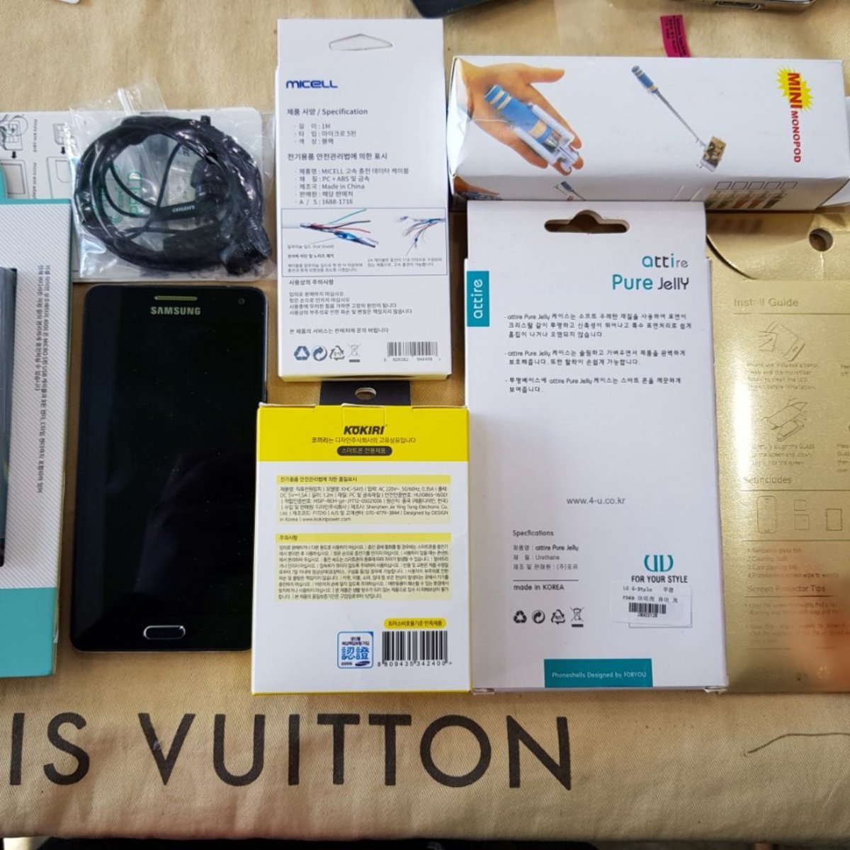 Харажатсиз харакат 0 га тенг дейишганидек агар ноутбук ютилса  танлов ичида танлов утказамиз. Шу ва Юкоридаги твитни Рт килганларни ичидан лоторея оркали 1 киши танланиб  А5 Самсунг телефони совга килинади. Табрикда 
Рт йиголмаслигиз мн но телефон ютиш имкониятиз куп. Олга