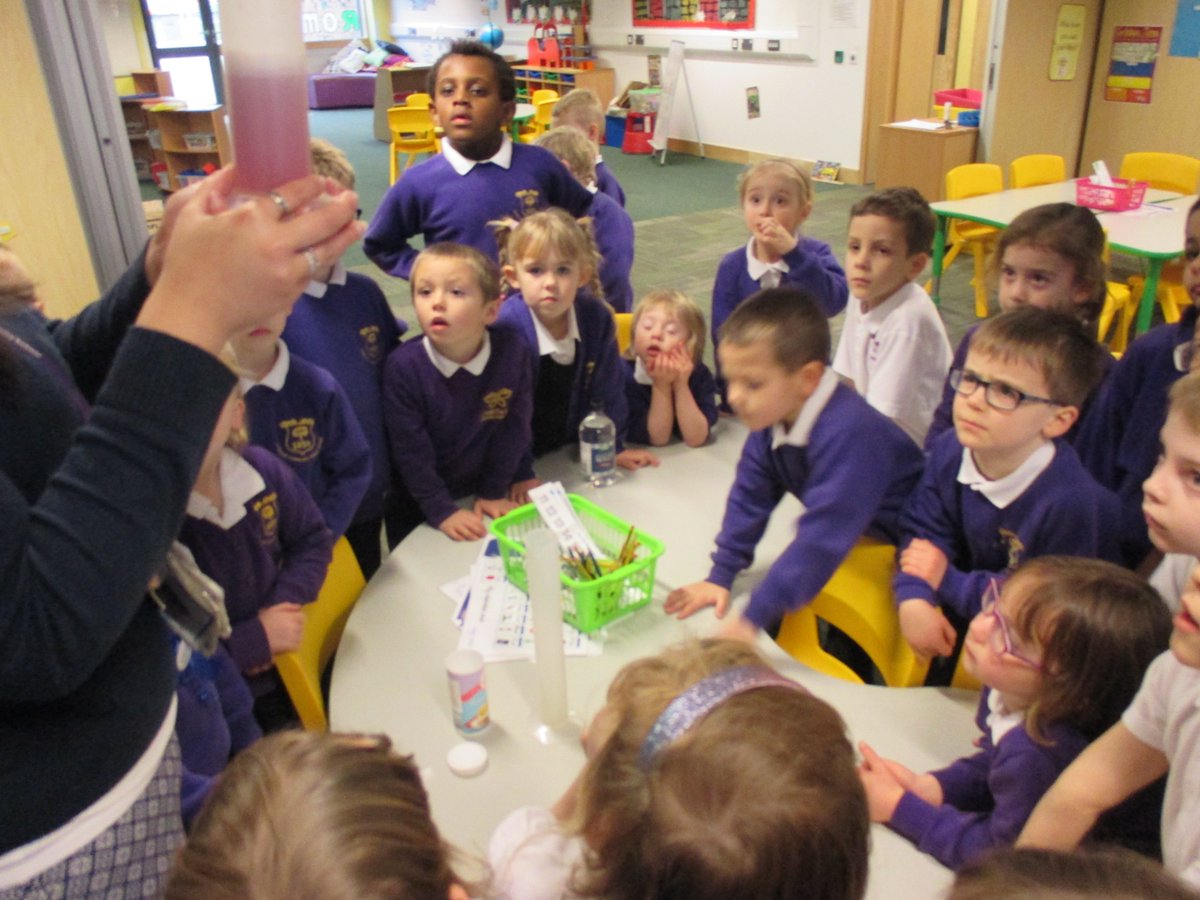 Athens_Rome's tweet photo. We had great fun experimenting today! We tried different mixtures to see which created the most bubbles 🔬 https://t.co/BOymSzWwb8