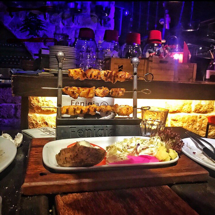 LebTaste1's tweet photo. Feniqia’s creative way of presenting food 😋
#Lebtaste
••••📍Feniqia - Byblos https://t.co/Pzg0Yxqz7b