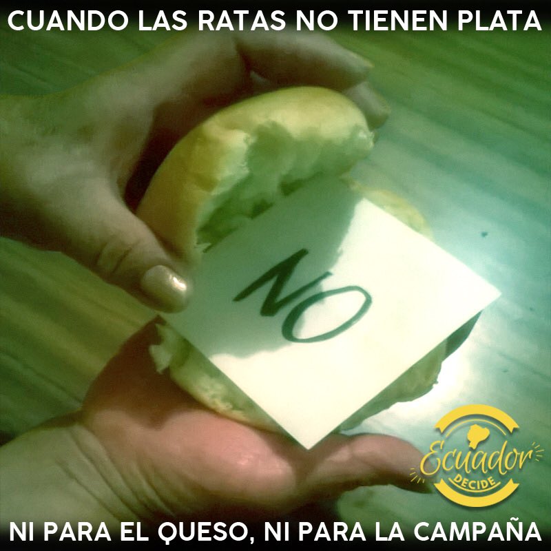 DecideEC's tweet photo. Ya se acabaron los sanduches, no pueden comprar la voluntad popular. Por eso todos decimos SI. #UnidosPorElSÍ https://t.co/Cb7llHyJ70