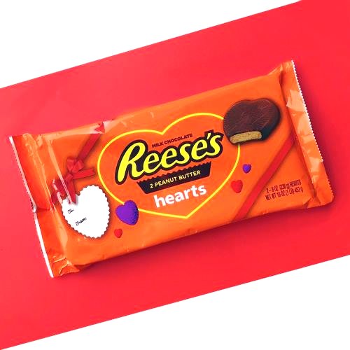 WorldwideCandy's tweet photo. 2 giant 1/2 @reeses hearts packed with yummy chocolatey PB goodness - The perfect valentines gift for the Reese's lover! ❤️ https://t.co/FCkWGj4GZj