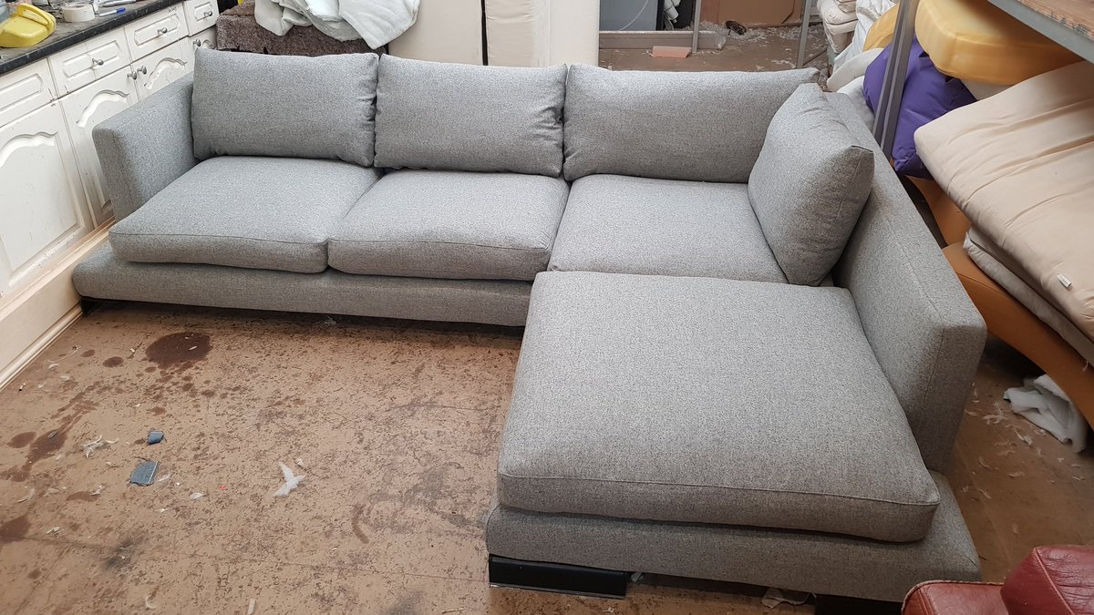 misterik's tweet photo. Completed just before Xmas, this @FlexformLONDON Long Island corner unit is a real stunner. Loads more modern classics to get stuck into in 2018 ! https://t.co/EXJduk2New