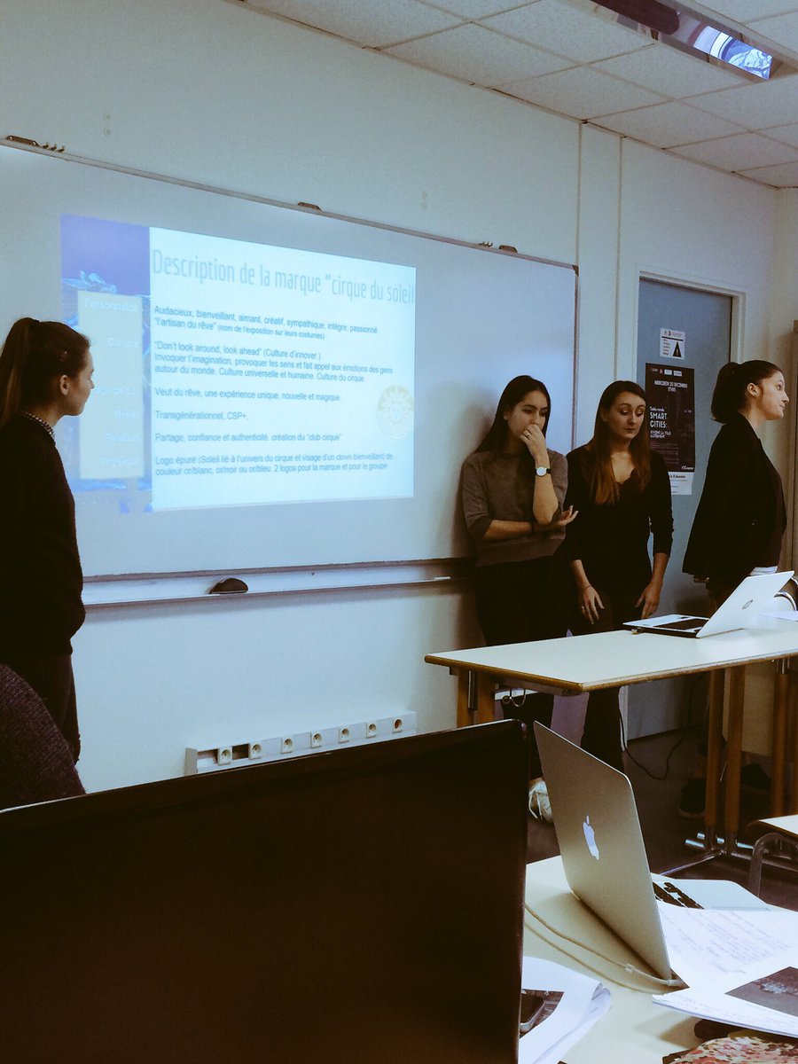 M2MIT_MOMA's tweet photo. Présentation sur le @Cirque et sa #stratégie de #marque
#CirqueDuSoleil #marketing #brandmarketing #création #art #culture #MITLife🎓 https://t.co/mK8VRX30CD