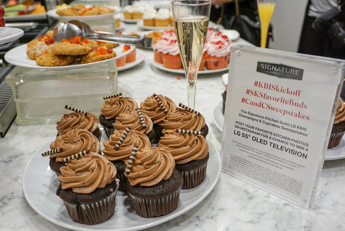 SKSappliances's tweet photo. Cheers to kicking off @KBIS in style! We're pleased to host the annual KBIS Champagne & Cupcakes event again this year. #SKSHome #SKSfavoritefinds #KBISkickoff #KBIS2018 https://t.co/ABjq0gO44G