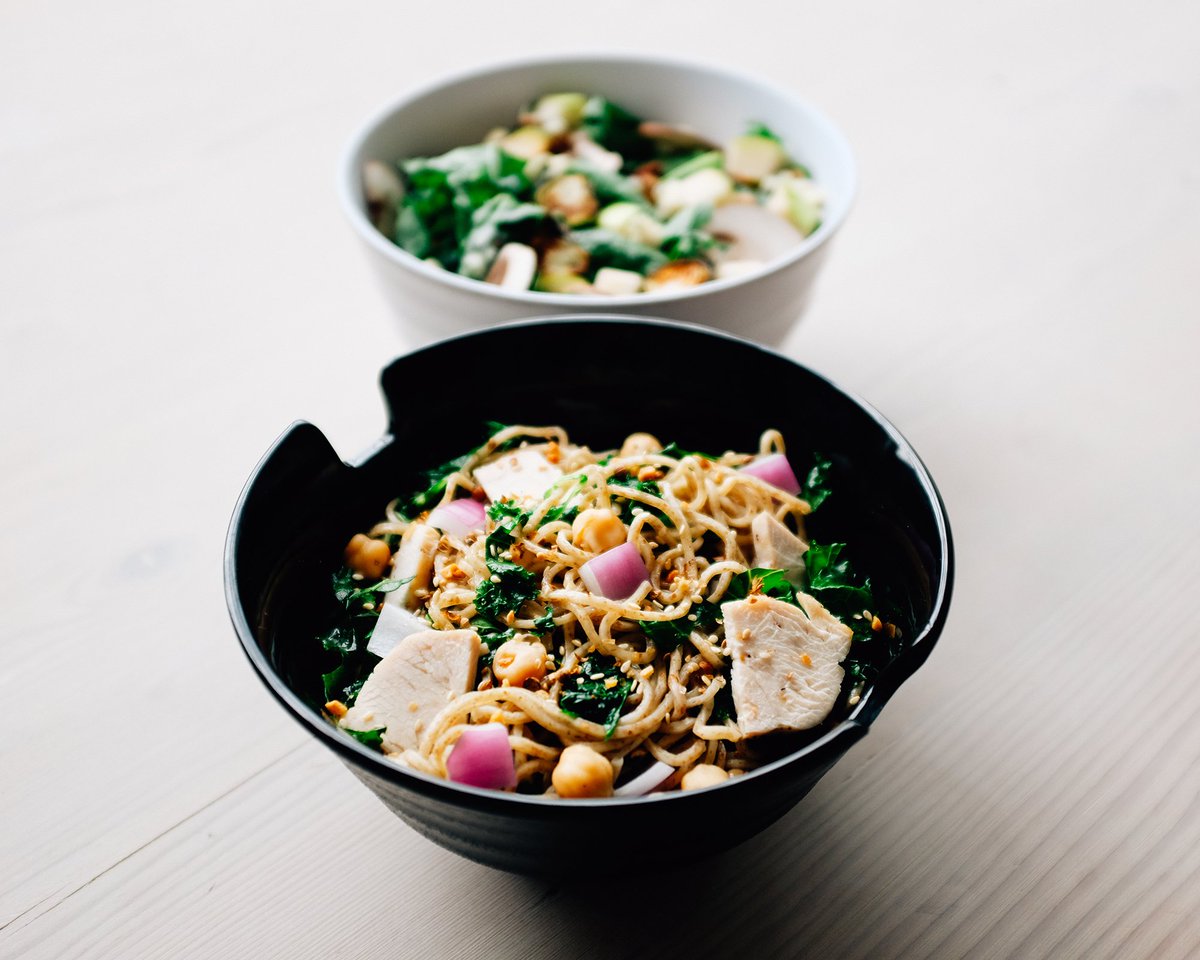 honeygrow's tweet photo. we're giving away (10) $15 #honeygrow gift cards so you can enjoy our new #WinterKale salad + #RoastedGarlic stir-fry on us.
TO ENTER:
1. follow @honeygrow
2. RT this tweet!
winners chosen on 1/12! Learn more about our new items: https://t.co/uLmDCC4ogH https://t.co/kiI7TQWyTp
