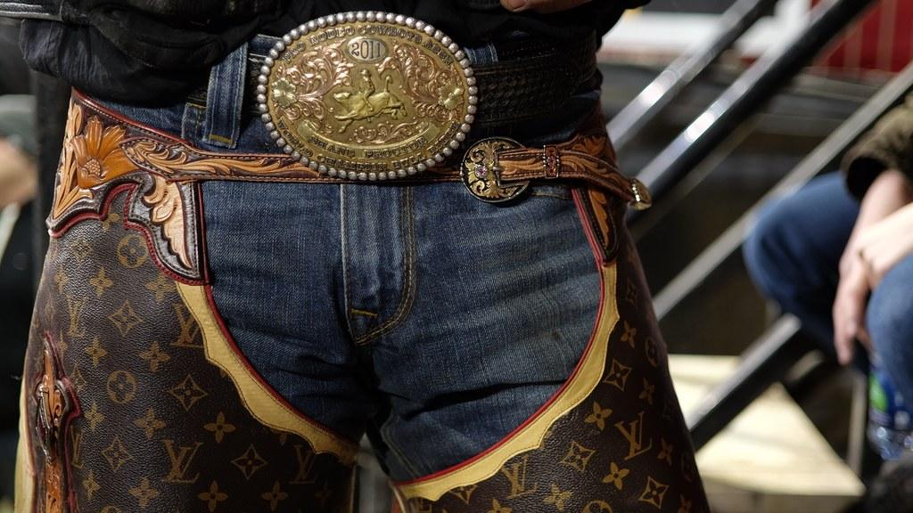 PBR's tweet photo. Fashion meets the dirt. 

Cowboys and fans step out in their weekend best as the PBR took over Madison Square Garden >> https://t.co/WI0bextB5P https://t.co/A1ycewQbku