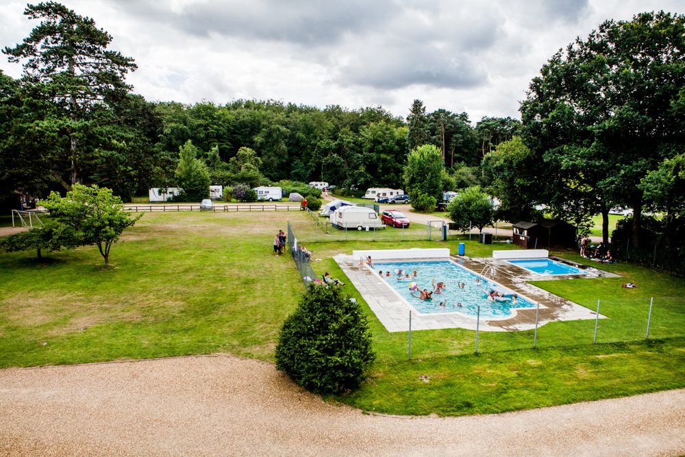 Camping_Direct's tweet photo. There's loads to keep the #kids busy at The Dower House #TouringPark, whether it's running around in the #playarea, enjoying a game of #badminton or splashing in the #swimmingpool in the #summer months!
https://t.co/7vMxceFPhx
#EastHarling #Norwich #Norfolk #Campsite #Holiday https://t.co/LpULw6Xs5t