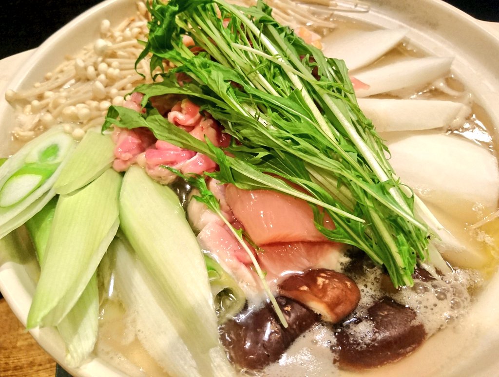 peco0826's tweet image. 切ったった～！！
やっと切ったった～！！
色も明るくしたった～！！
明日から大寒波だそう⛄❄️
風邪にはお気をつけください(&amp;gt;&amp;lt;)！！
CASHBOXでお待ちしております◎
#詩鶏 #鶏塩ちゃんこ #〆は我慢した #いつもお世話になっております