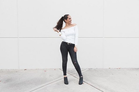TRAFFICSHOE's tweet photo. Love seeing our Happy customers ๐! @TRAFFICSHOE #tsxoxo
#fashion #fashionblogger #Fashionista #Shoes #shoesforwomen #Happy2018 #Happiness #HappyCustomer #Stylish #styleblogger https://t.co/zLgv4wExmB