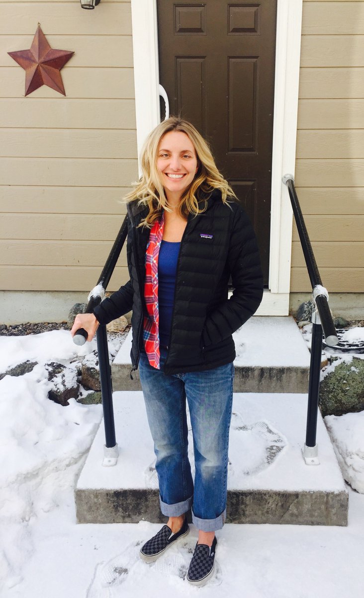 MS_Focus's tweet photo. Amber doesn't have to worry about falling anymore. She received a grant from our #AssistiveTechnologyProgram that allowed her to install grab bars on these snowy steps outside her front door. See what we can do for you. #4MSFocus https://t.co/GvgKxLlvlc https://t.co/xKS1bJui4x