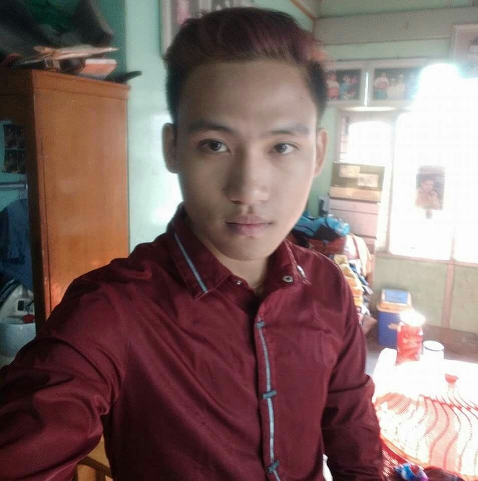 Thartha88158053's tweet photo. Kbz security မန္းေလးသား😅 https://t.co/xrOf58zQML