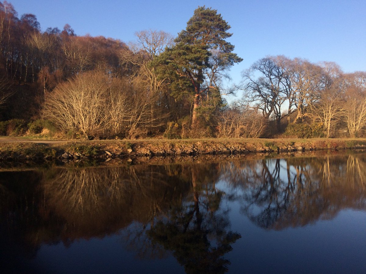 EA_Mackay's tweet photo. Beautiful bright day along the canal in #Inverness! #winterwalks https://t.co/5ZMv10bMS8