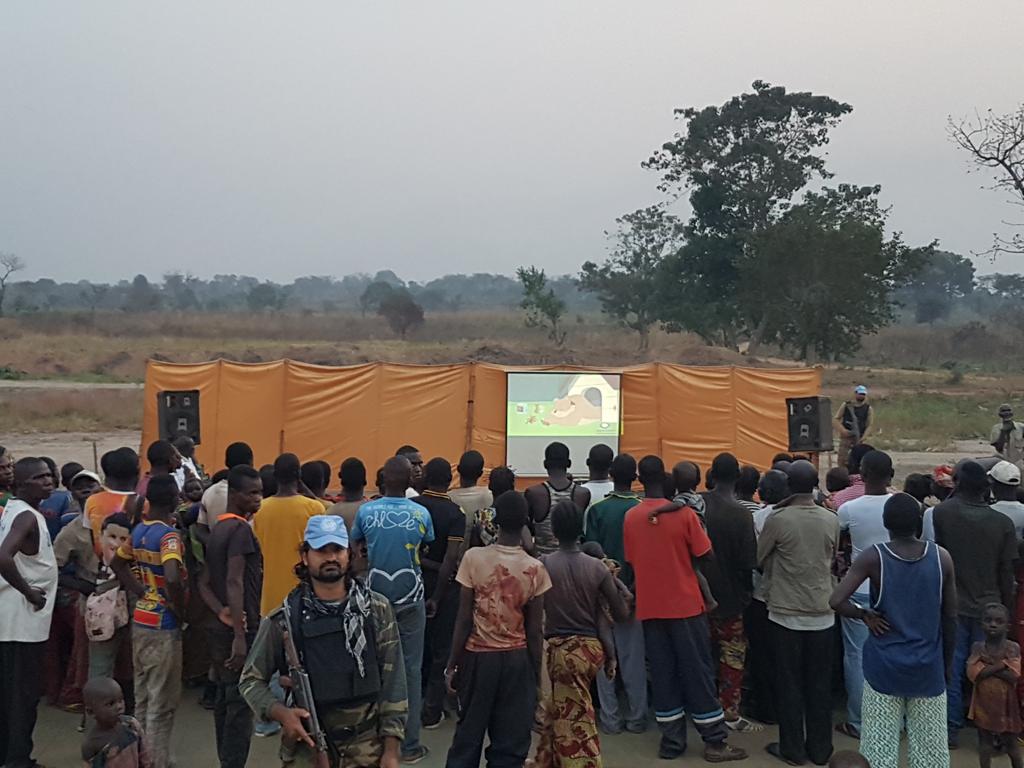 benousmane's tweet photo. IDPs attending a movie screening organized by PakBatt at Lazare IDP site @Kaga_Bandoro @UN_CAR https://t.co/1ShaJgfqhm