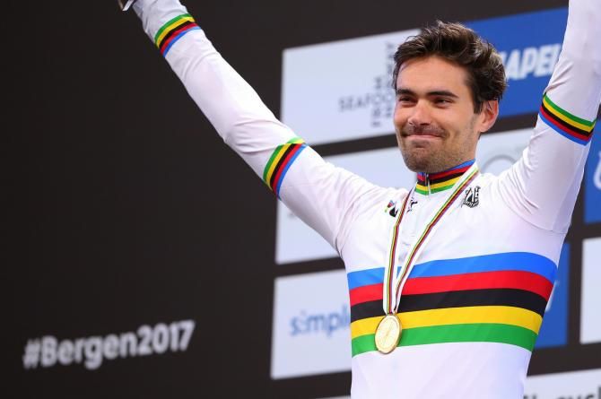 Cyclingnewsfeed's tweet photo. Journalists name Tom Dumoulin most 'media-friendly' rider - News Shorts

UAE riders return to Sicily for training, Israeli federation OKs disc brakes, Pidcock named British Cycling Team rider of the year

https://t.co/48bPLWFHuF https://t.co/c36gEuvfoc
