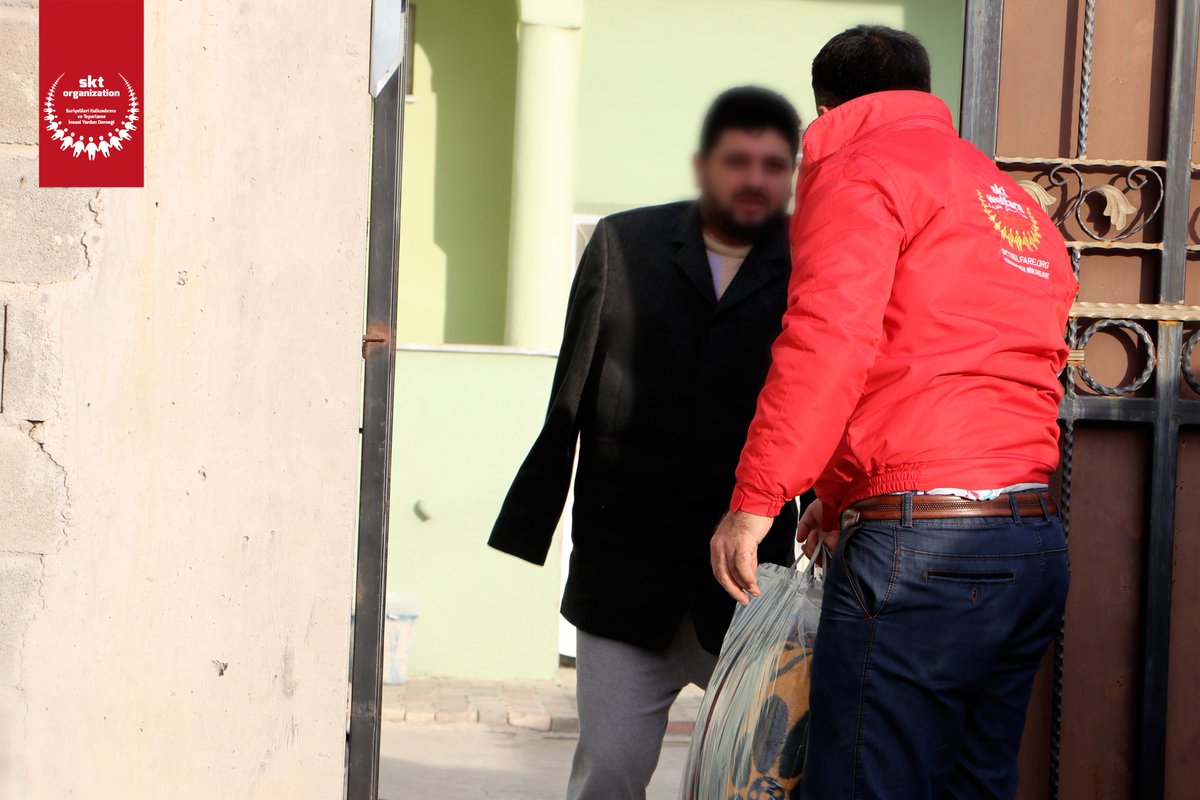 sktorganization's tweet photo. تم اليوم توزيع 125 بطانية  في مخيم كفر شخايا و دور الجرحى وبعض العائلات ذات الإحتياجات الخاصة في الريحانية
#حملة_قوافل_الإحسان_12
#مؤسسة_سكن_للرعاية_والتنمية
#SKTOrganization
#DecDeployment 
#Stand4Humanity https://t.co/knT9GLDOug