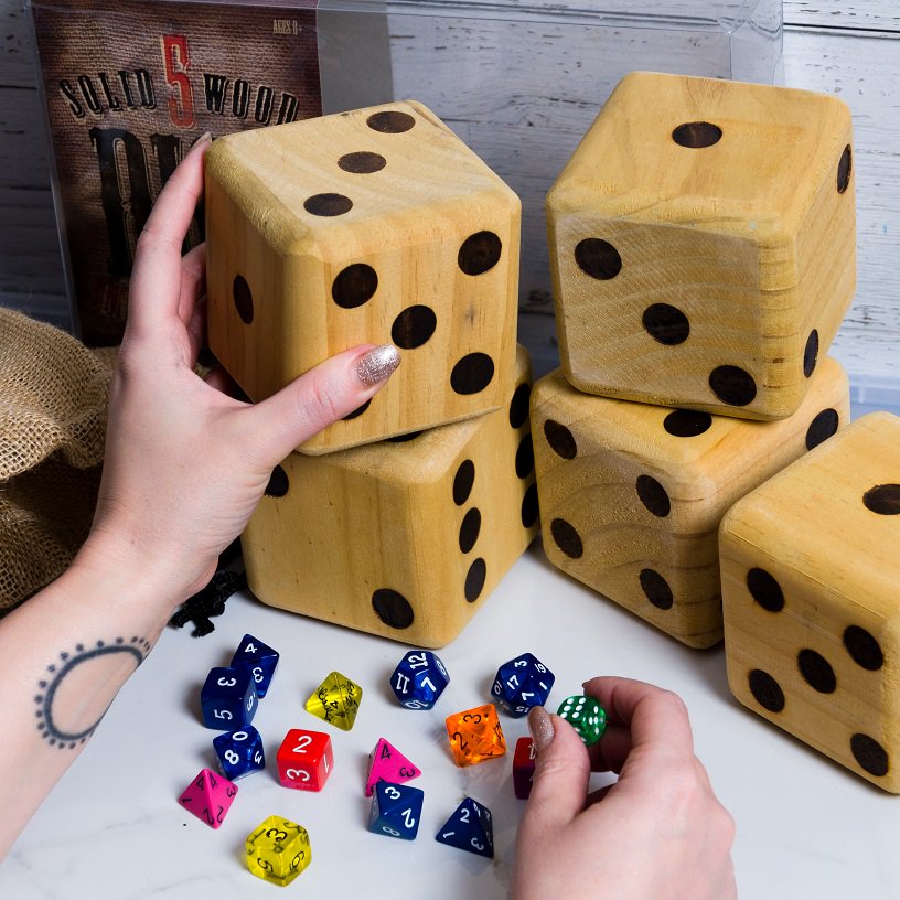 CardinalGames's tweet image. Go BIG or go home this year with GIANT GAMES!
#GIANTGames  #NewYear #HappyNewYear #2018  #Fun #GameNight #Games #Fun #FunWithFriends