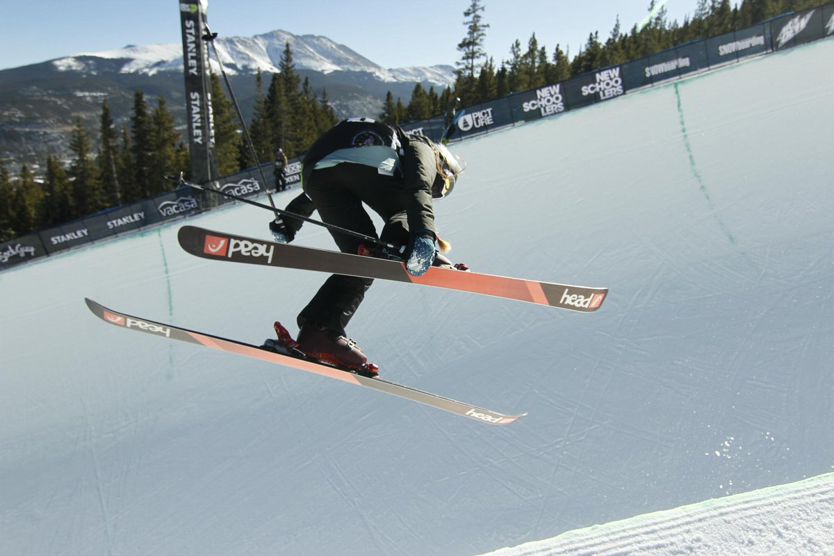 MonsterArmy's tweet photo. .@Abigalejean4 in the superpipe at #DewTour
#monsterarmy https://t.co/H6pkJpwisJ