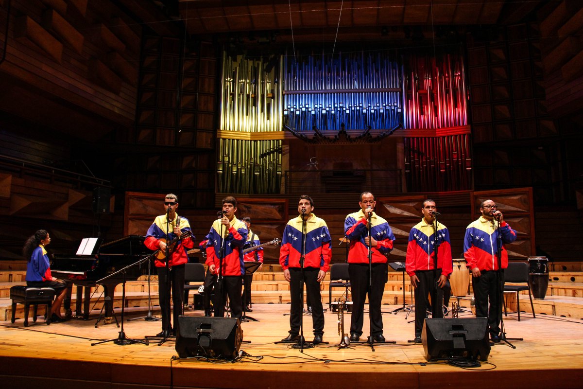 <a href="/grupolarasomos/">lara somos</a> perteneciente al <a href="/PEE_ElSistema/">ProgramaEE-ElSistema</a> ha podido fusionar sus voces con una ejecución instrumental de alto nivel consolidando un repertorio que va desde la música académica universal, hasta la proyección de la música popular, folklórica y tradicional #MúsicaParaTodos