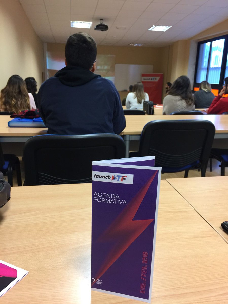 fg_ull's tweet photo. Equipazo de gente top que comienza en la IV edición de #launchTF, preaceleración de startups. Deseando conocer los proyectos que nacerán de aquí 💪💪💪 Hoy clase con @LavinLuis 😎 https://t.co/KKh1uZ5Q1J