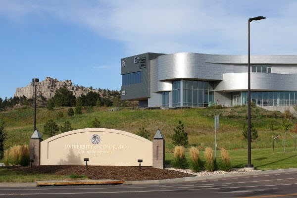 WingsCUColorado's tweet photo. The #EntCenter  for the Arts opens 1/16/18! Don’t miss the inaugural @UCCSpresents season, featuring world-class music, dance, theatre, and visual art! Tickets available at https://t.co/cXqHwM1Xhi. https://t.co/lDioHI28jI