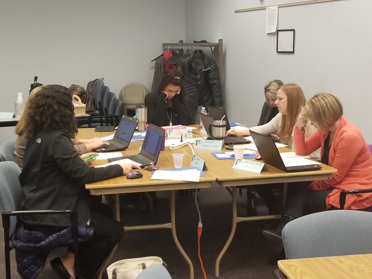 mccusker105's tweet photo. Educators hard at work reviewing reading elements &amp; crafting TDA prompts #TDAIU12 @LIU12_PD https://t.co/PamV5mwu27