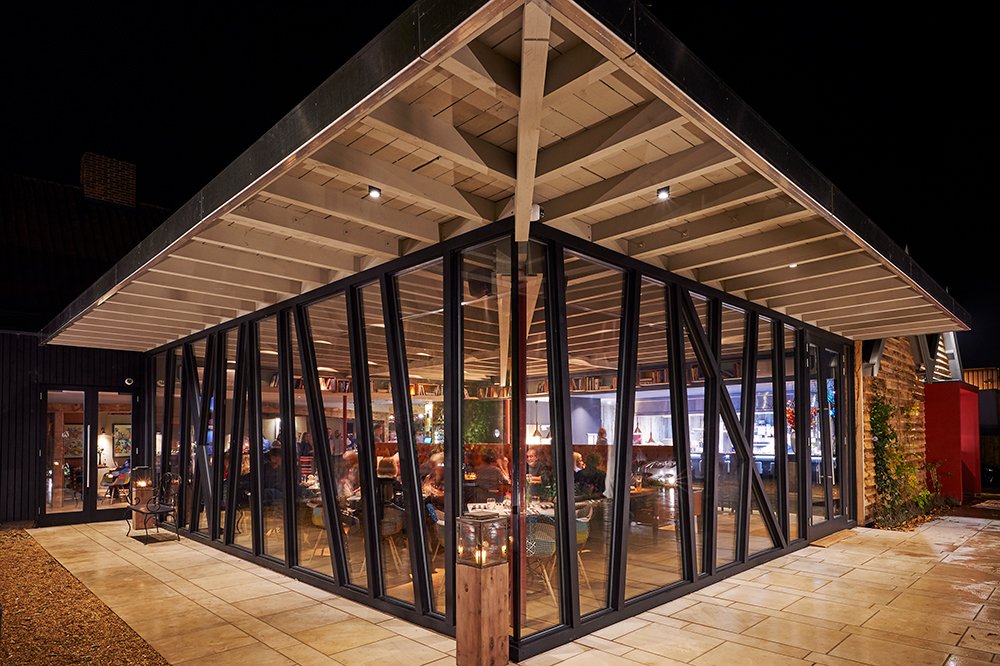 WWBarrow's tweet photo. Have you seen our beautiful pub from the back when it's night time? Here's a sneak peak! We can't wait to see it in summertime ☀️ 🌙 🌚 #suffolk #newrestaurant #suffolkpub #suffolkdining https://t.co/mDMVRi5a1y