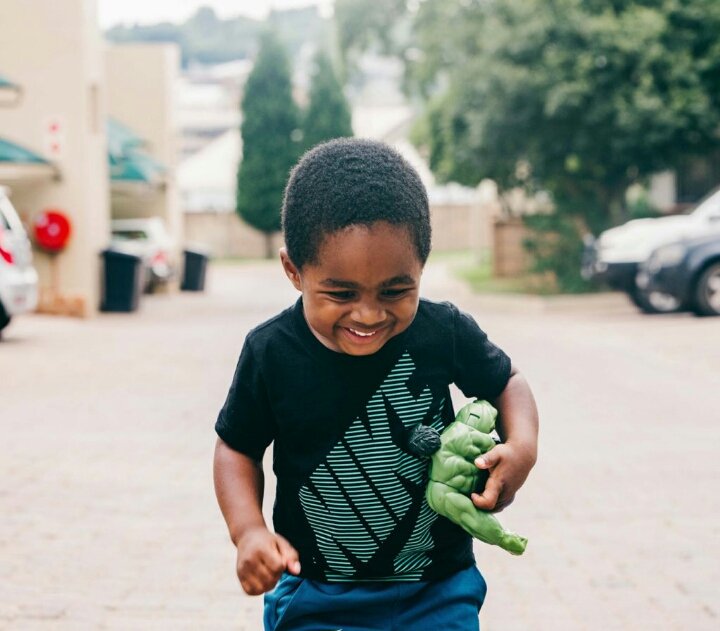 kate_osita_'s tweet image. Kenya power just take your time, Don't hurry up. Nimeambia landlord pesa ya rent iko kwa POWER BANK.