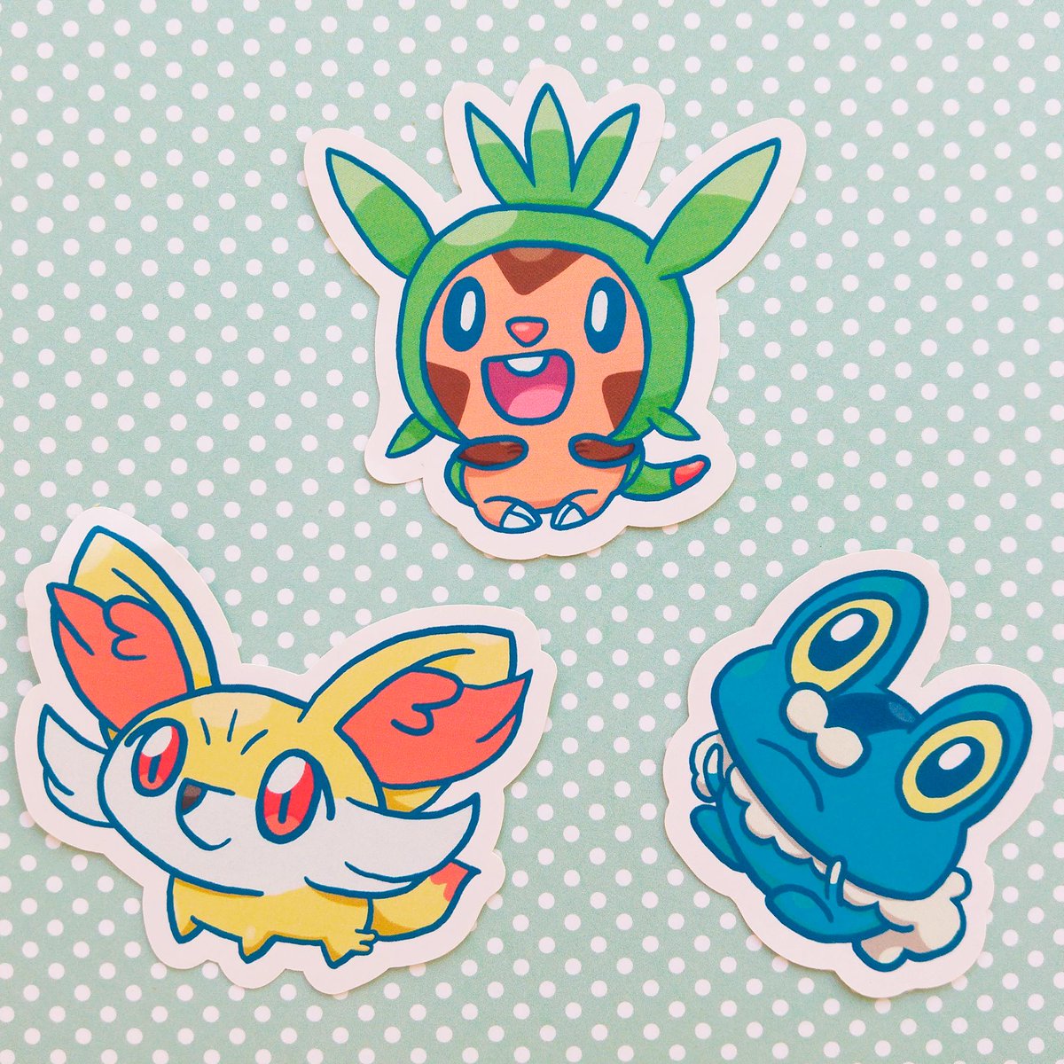 KomorebiStars's tweet photo. Which #pokemon starter of X and Y you prefer: #Chespin, of the #Planttype; #Fennekin, #Firetype; or #Froakie, of the #Watertype. Which one did you choose? 💧🔥🍃
I chose Fennekin 🦊 even though I like more Froakie 🐸
https://t.co/MkF2ALyVIK
#pokemon #nintendo #stickers #sticker https://t.co/p9q0p96CtY