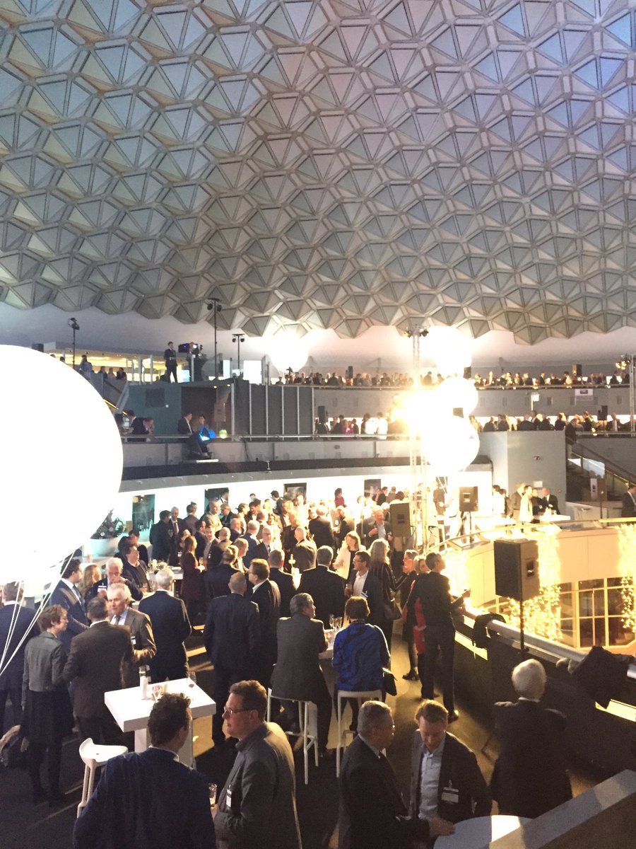 Anke van den Broeck (@ankevdbroeck) on Twitter photo #TNH18 volle bak ambiance op nieuwjaarsborrel brainport #netwerken #nieuwjaarsborrel #brainport <a href="/Brainport_ehv/">BRAINPORT EHV</a> #TNH18 volle bak ambiance op nieuwjaarsborrel brainport #netwerken #nieuwjaarsborrel #brainport <a href="/Brainport_ehv/">BRAINPORT EHV</a>
