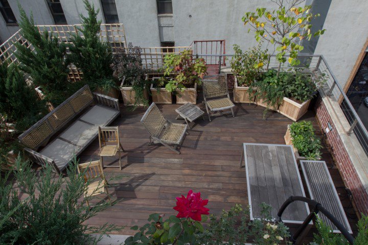 Eclectic_Build's tweet photo. In ❤ with this #custom #deck solution we created for a NoHo #penthouse! 
#EBNYC #buildeclectic #remodeling #contractor #homeimprovement #exterior #nyc #newyork https://t.co/ynioQWRDAD