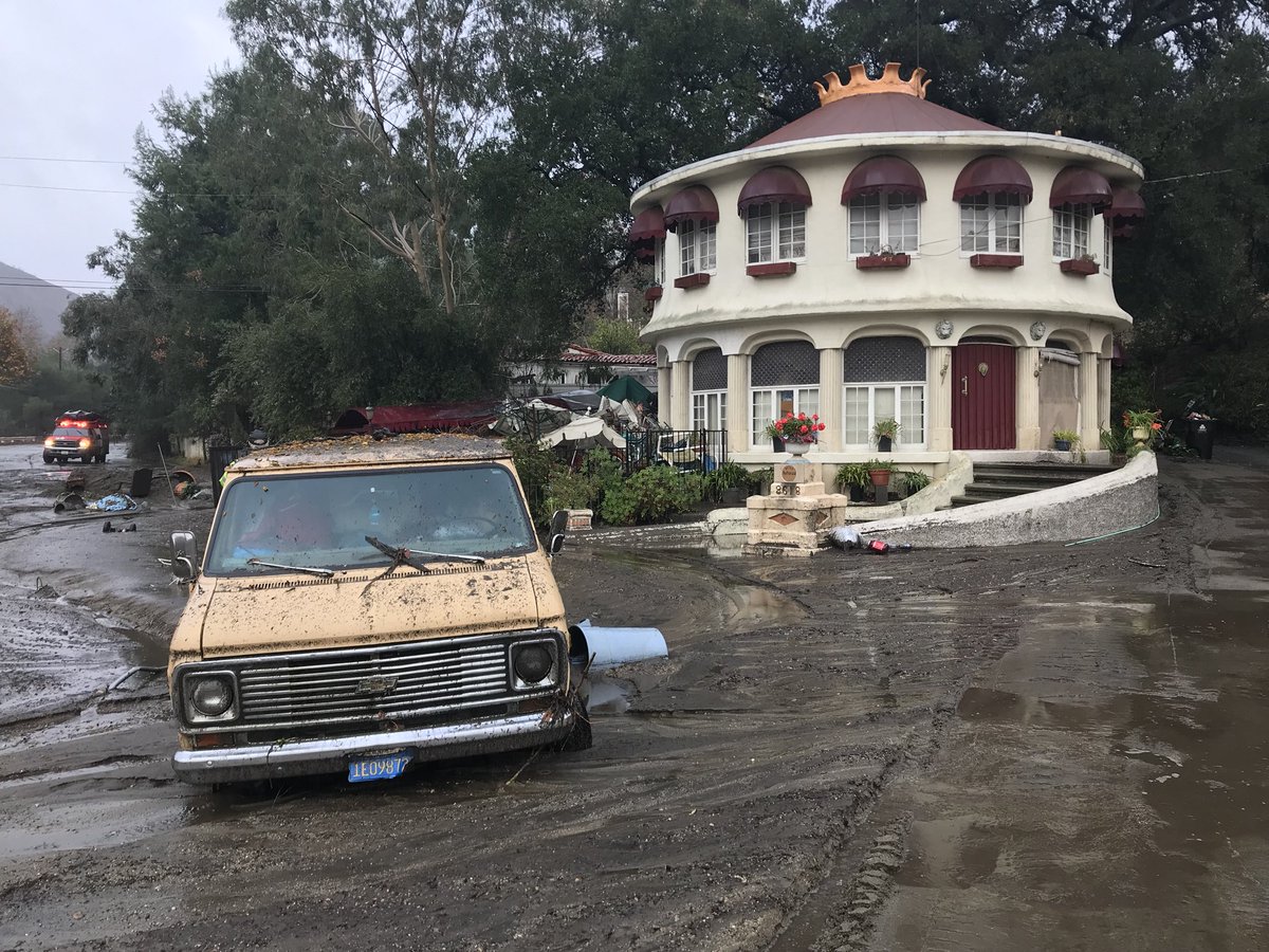 Floods and mudslides hit Montecito California DTHWWZoUQAAlLfz