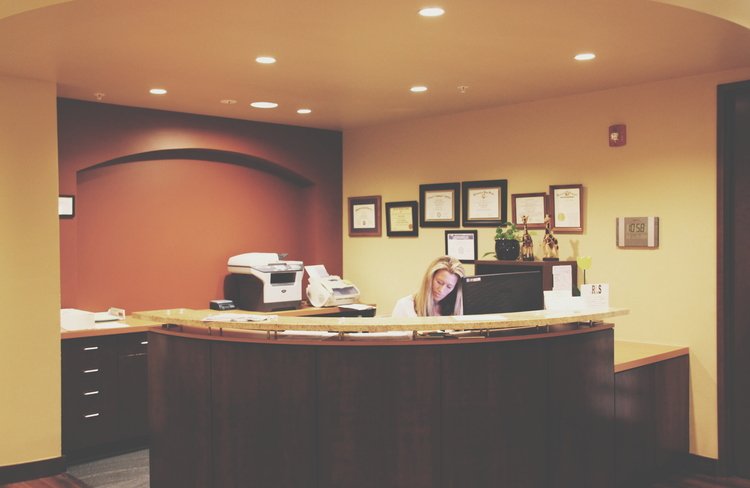 "Everyone is very friendly and professional." ow.ly/RamR30fadV5 #TestimonialTuesday #MapleValleyPT