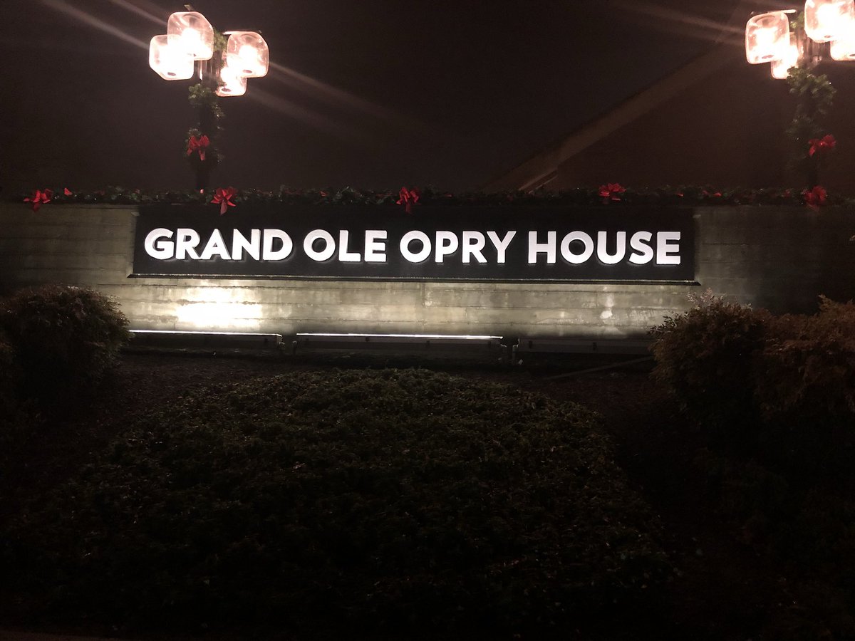 jaxlef14's tweet image. Be sure to check out my Instagram post to read all about my trip to Nashville! Thanks to @KSFarmBureau for all the memeories over the last year. This past year has been one for the books! Excited for what’s to come... Stay Tuned! 
instagram.com/p/BdusMrqHuF_/
#AFBF18