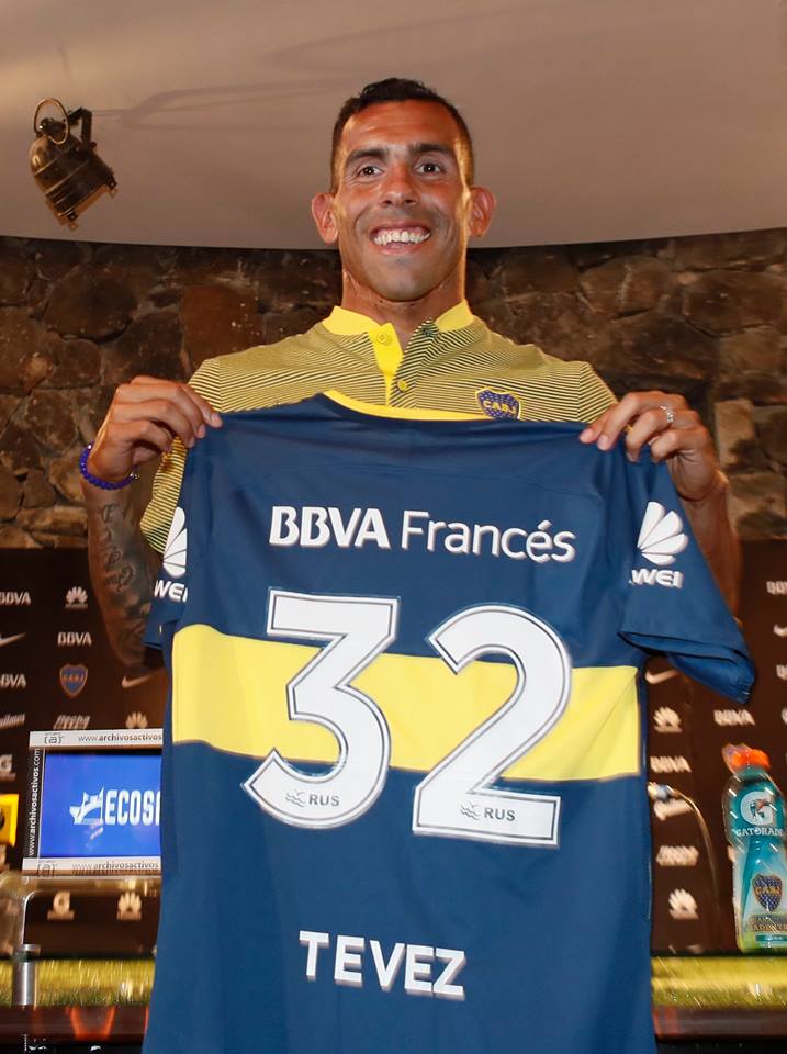 Fichajesdefpc_'s tweet photo. Carlos Tevez 3⃣2⃣ 💙💛💙 https://t.co/bAvVHhVLRx