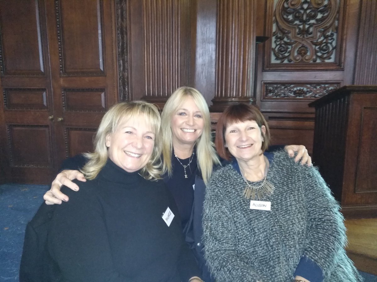 AliCariad's tweet photo. Fab networking start to 2018 meeting these 2 amazing businesswomen @TheMicheleWalsh @heavenskincare #KickStart18 #buddybagsuk #love networking https://t.co/em8KJllfnK
