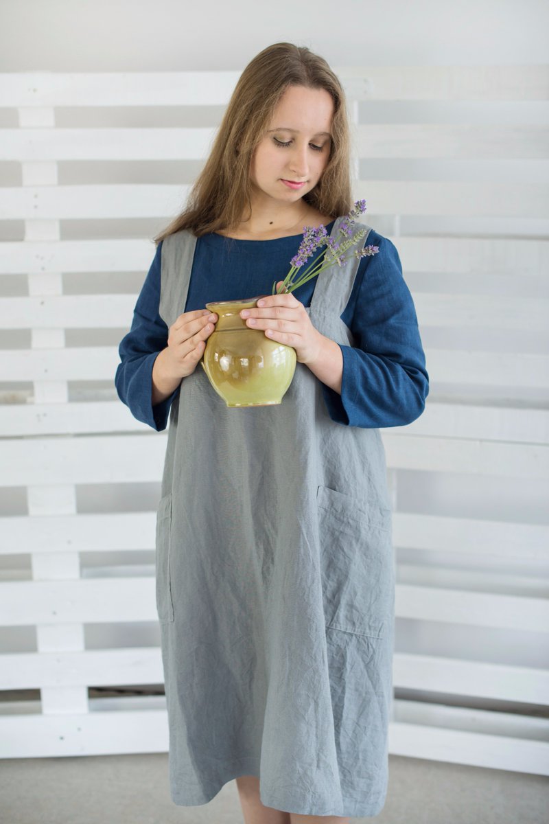 LinenRainl's tweet photo. This apron is perfect for the kitchen, garden, craft room.
Link in bio @LinenRainl #apron #linenapron #kitchenlife #handmade #giftideas #gardenapron #chefapron #chefslife #etsylove #kitchenwear #kitchenlife #fullapron #linen #linenrain #photography #modernhome #interior123 https://t.co/AeKrJ7H7Aq
