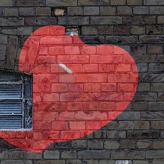 Hay que poner mucho corazón para lograr los 8.000 brotes de alcachofa que ayudarán a <a href="/CuinaJusta/">Cuina Justa</a> a crear empleo para personas en dificultad.

Desde solo 5€, puedes ayudar a hacerlo posible: crowdants.com/project/8000-b… ¡GRACIAS por tu RT y donación!