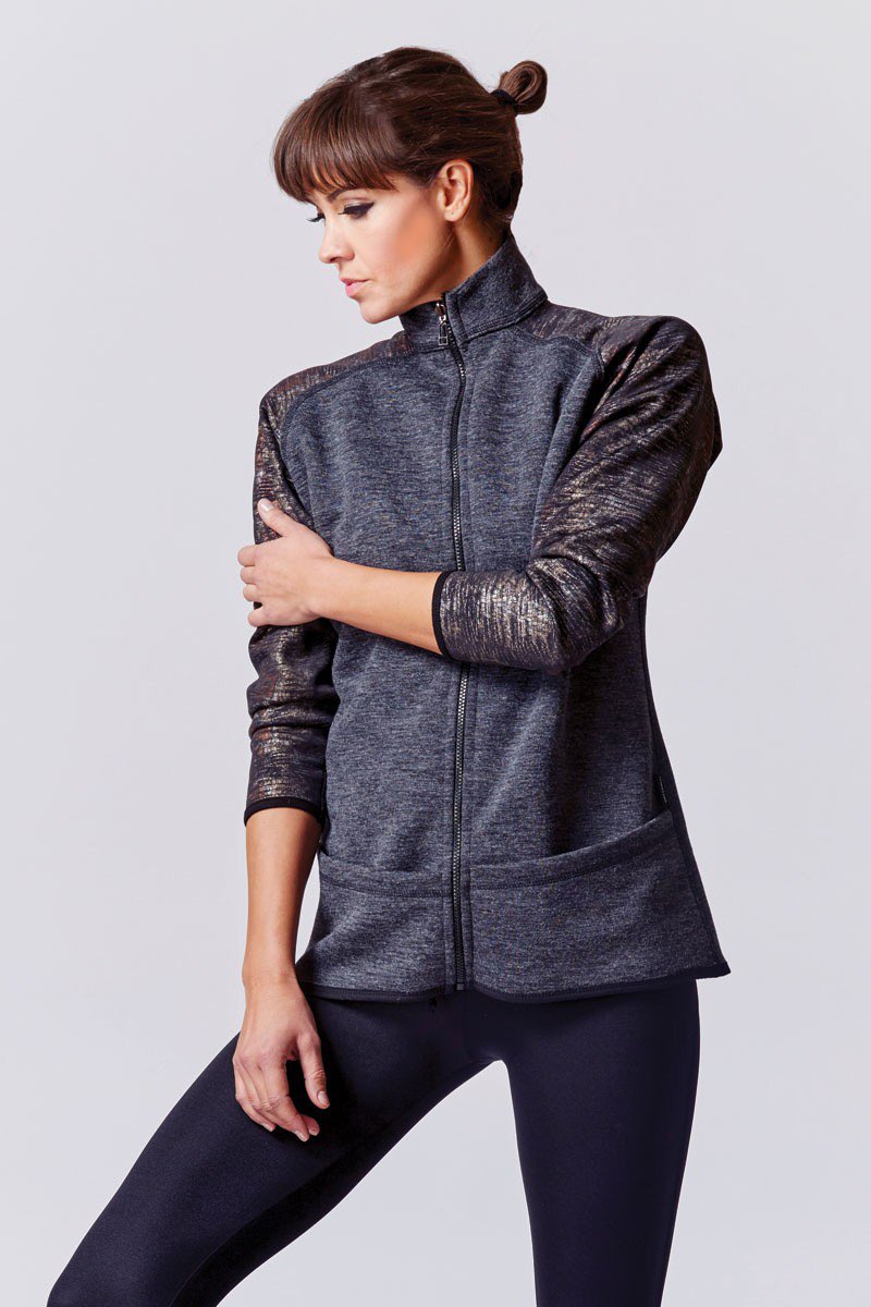 TLCSport's tweet photo. Rated ⭐️⭐️⭐️⭐️⭐️ by you! AND it’s in the sale. Get this reversible jacket and not only maximise your Winter Wardrobe but maximise your style!#reversibleclothes #sale #fitnesswear #athleisure #throwon #sportsluxe #gymluxe #luxeclothing #womenwholift #gymlife #fitnessgirl https://t.co/Ixo4gNQM9E