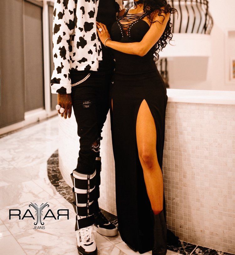 Raysizzle's tweet image. Get @youngthug jeans at buff.ly/2DcLEFT use the promocode SLIME to save 40%