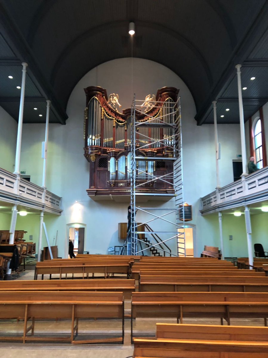 tpasterkamp81's tweet photo. Deze week gestart met dit bijzondere project. Oude kerk verbouwen/renoveren tot hotel/restaurant.
1e stap de kerkbanken demonteren en het monumentale orgel inpakken.
@stijlvolhout #samenwerken #ProjectManagement #uitdaging https://t.co/kL3toXF7px