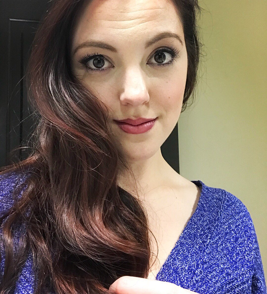 lexitheamazing's tweet photo. New year, FINALLY new hair! Thank you @spadeviesalon for coming in during some crazy SC weather and fitting me in before filming started! Be sure to give them a visit if you’re in the area!
#spadevie #haircut #haircolor #newyear #filming https://t.co/lnkNtxehEs