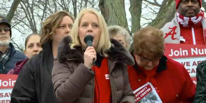 NationalNurses's tweet image. "We're sending a message to Quorum Health Corporation that their conduct is unacceptable to us a community, to our nurses and to the 43,000 patients they see every year in this emergency department." -RN @rnpowerohio in #Massillon, Ohio #SaveAffinity