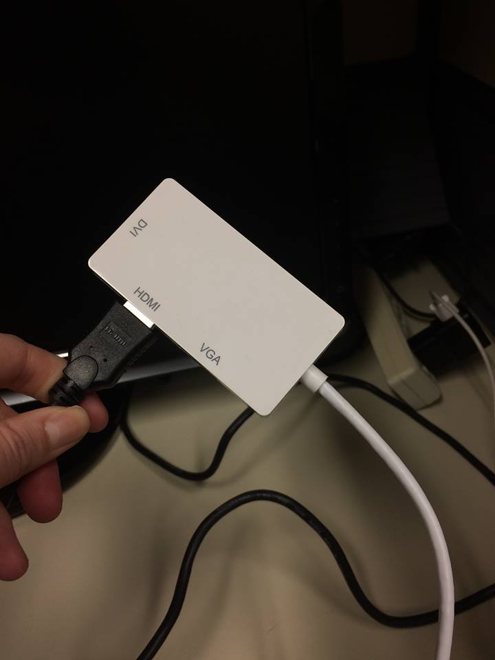 redingra's tweet photo. I always have to use an adaptor when plugging my computer into a monitor because I only have a thunderbolt port. Just one more thing to remember! #poordesign #bme1802 https://t.co/SqXk6NRsEc