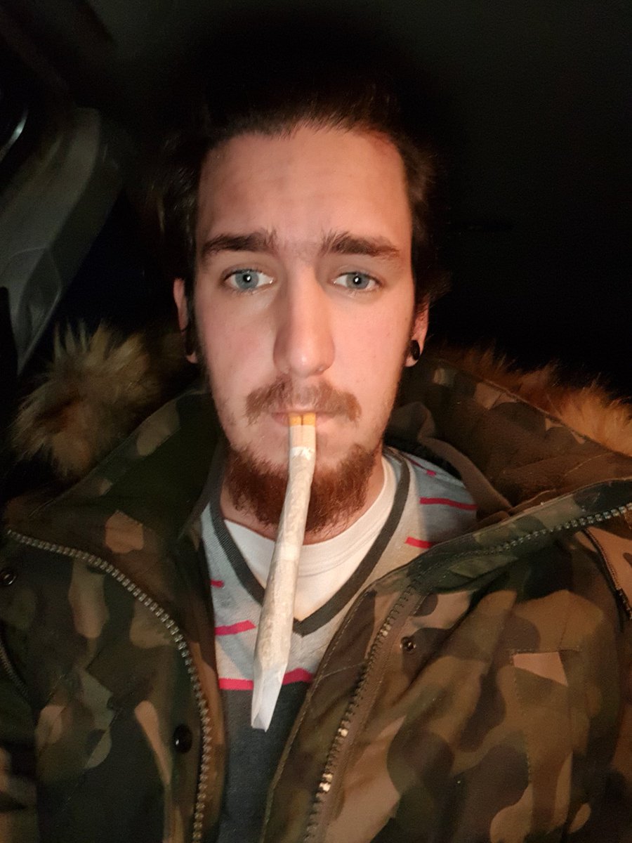 Raupingu's tweet image. #Fotopingu #4papers #BOOMbeibe