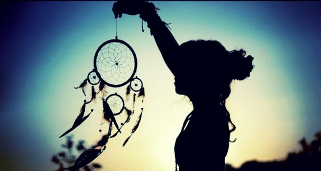 MissyG2010's tweet image. Stop catching dreams and collecting them. Let the bygones of the #YesterYears stop holding you back from actually fulfilling your dreams. #ProjectMeme #Project143 #Rebirth #OneManBandShow #AlenaSensei #MissyG