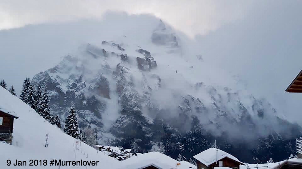 föhn wind descending on the #Jungfrau mountain today. It’s an amazing view but not good for the ski season in #Mürren, #Wengen and the region.The good news is that is has now gone and the temperature from tonight will be back to normal 🎉🎉
