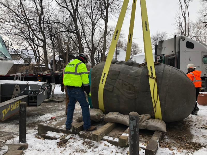 Excited to announce that 'The King' Olmec Head gift from our sister city Xalapa, Mexico has arrived safely @OmahaZoo.  Gracias @xalapa and @UnionPacific ! bit.ly/2CYdAzk