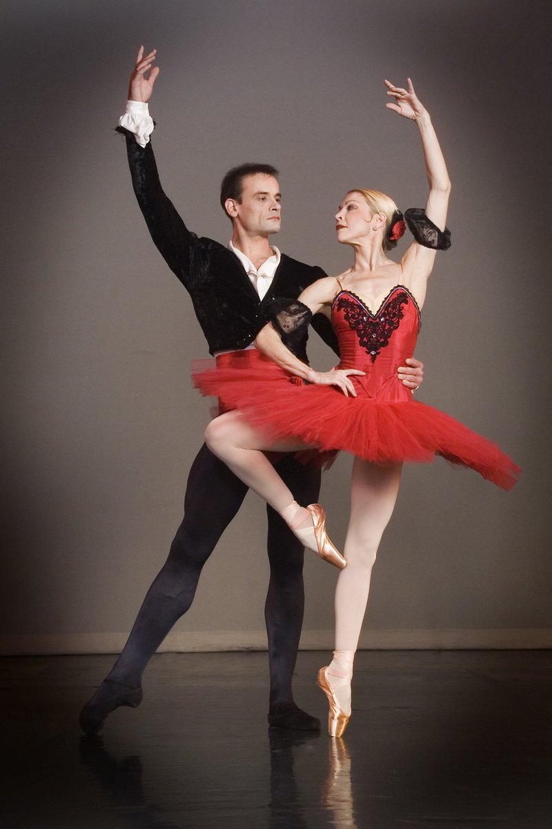 Chas_Ballet's tweet photo. Happy #TutuTuesday! Kim Pauley and Olivier Wecxsteen perform the Don Quixote Grand Pas de Deux in 2003. Join us March 2-3 at the Civic Center as we present the full-length ballet for the first time in Charleston! https://t.co/FtBNepZ348